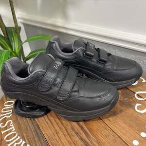 Z-CoiL Black Leather Legend V
Spring Shoes Sz 11